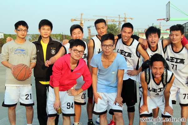 2012-11-1-lanqiu1.jpg