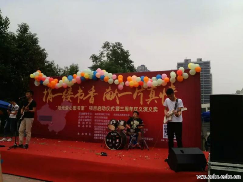 psbCACLINXQ.jpg
